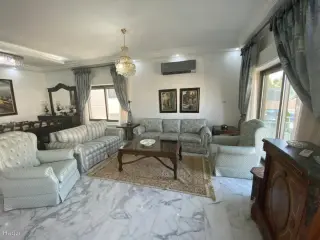 Photograph 2 of 12
