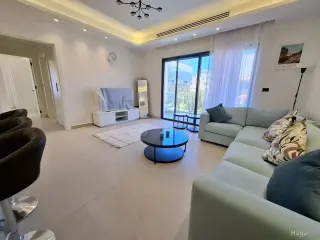 الصورة 2 من 8