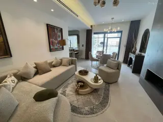 الصورة 9 من 12