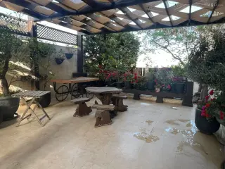 Photograph 9 of 12