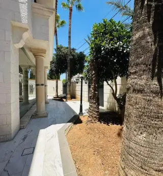 Photograph 2 of 12