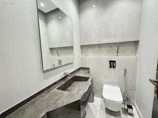 Photograph 7 of 12
