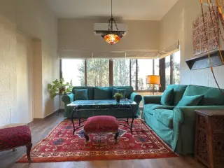 Photograph 2 of 12