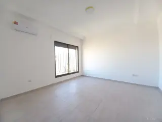 Photograph 2 of 12