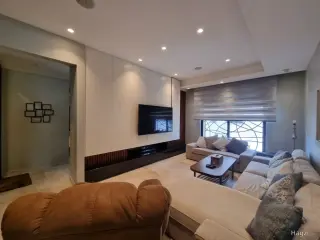 Photograph 3 of 11