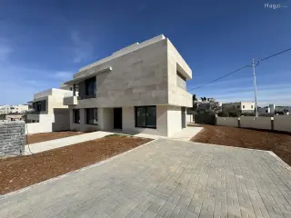 الصورة 6 من 12