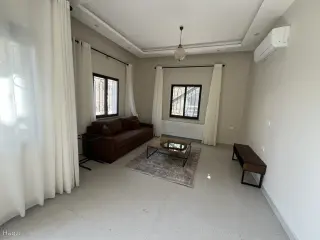 Photograph 2 of 10