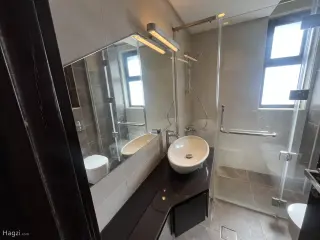 Photograph 4 of 11