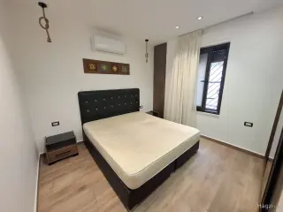 Photograph 8 of 9