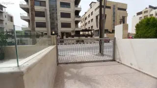 الصورة 12 من 12