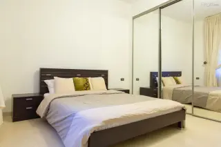 الصورة 2 من 12