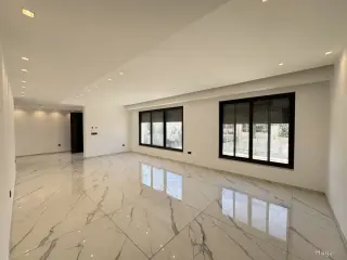 الصورة 4 من 12