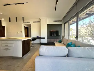 Photograph 6 of 12