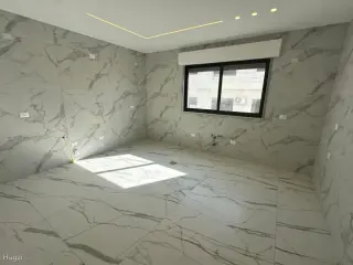 الصورة 2 من 12