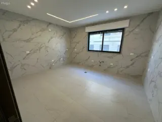 الصورة 4 من 12