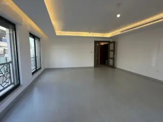 الصورة 1 من 12