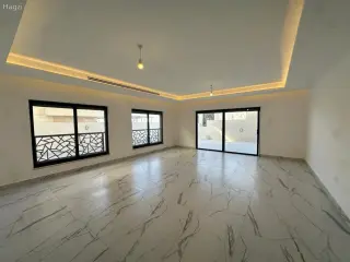 الصورة 11 من 12