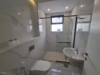 Photograph 2 of 9