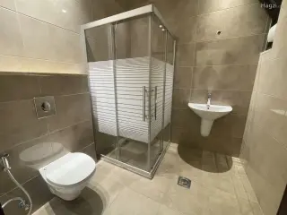 Photograph 4 of 12