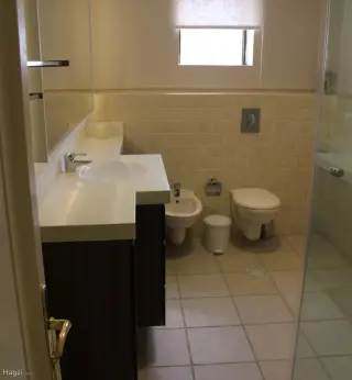 Photograph 2 of 12