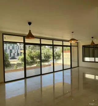 Photograph 6 of 12