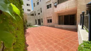 الصورة 2 من 12