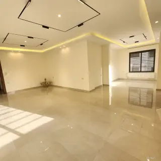 الصورة 2 من 12