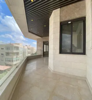 الصورة 1 من 12