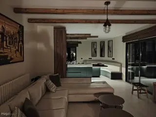 Photograph 2 of 6