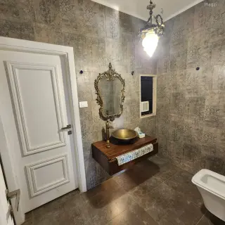 Photograph 2 of 12