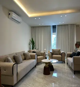 الصورة 1 من 12