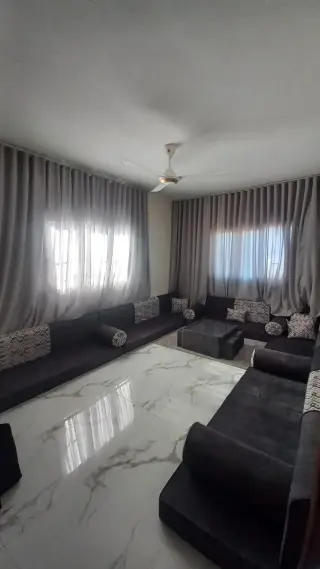 شقة للبيع في Al Souq – صورة 2