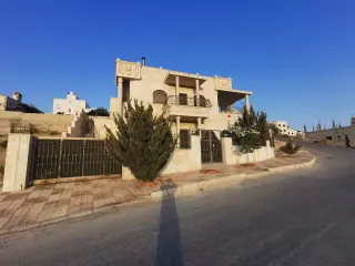 Villa for sale in Dahiet Al Madena Al Monawwara
