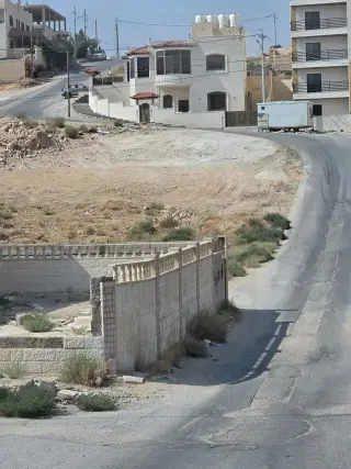 أرض للبيع في Iskan Al Batrawi