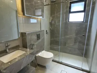 الصورة 10 من 12
