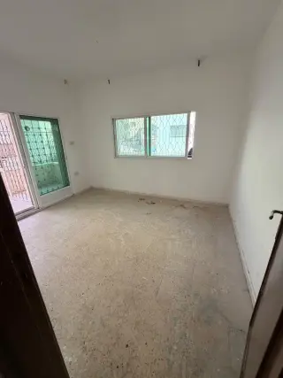 Apartment for sale in University Street