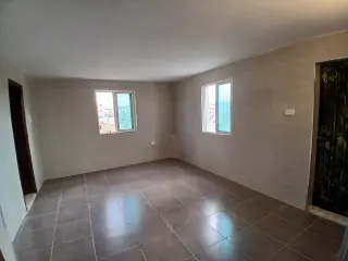 Apartment for rent in University Street