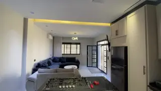 شقة للإيجار في Al Husn