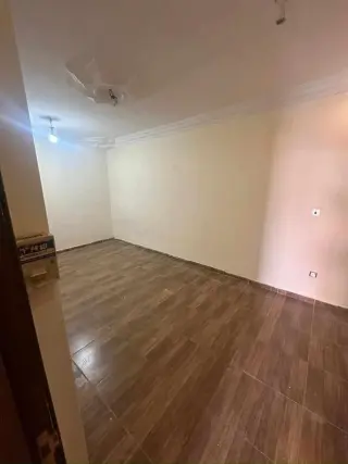 Apartment for sale in Al Sakaneyeh 9 – photo 2