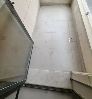 الصورة 2 من 12