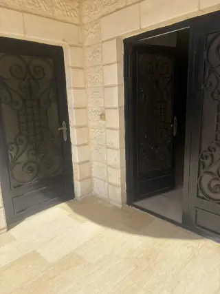 شقة للإيجار في أخرى – صورة 2
