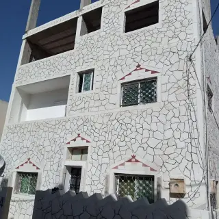 شقة للإيجار في أخرى
