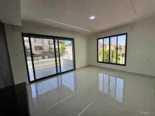 الصورة 5 من 12