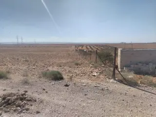 أرض للبيع في أخرى