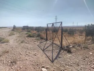 أرض للبيع في أخرى – صورة 3