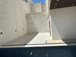 Photograph 3 of 12