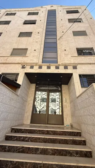 Apartment for sale in Jabal Al Zohor