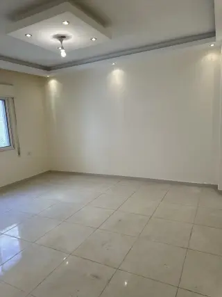 Apartment for sale in Jabal Al Hussain – photo 3