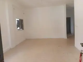 شقة للإيجار في الهاشمي الشمالي