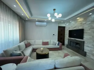 Apartment for rent in Umm al Kundum – photo 2